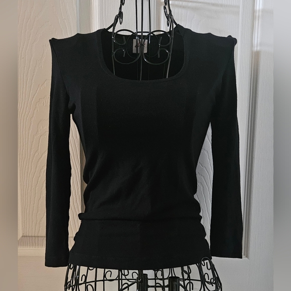 🌺EsMe 3/4 Sleeve Top - Picture 1 of 4